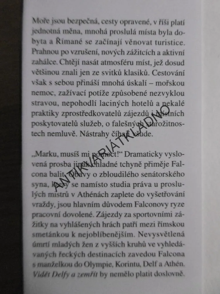 VIDĚT DELFY A ZEMŘÍT, LINDSEY DAVISOVÁ, **an