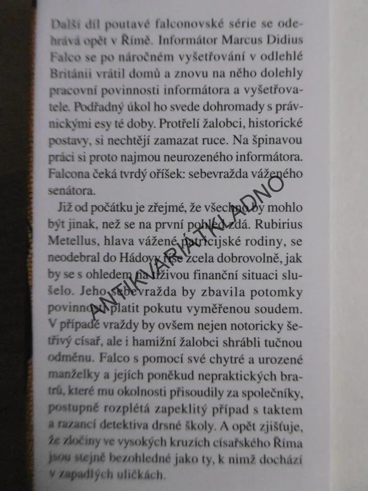 ŽALOBCI, LINDSEY DAVISOVÁ, **an