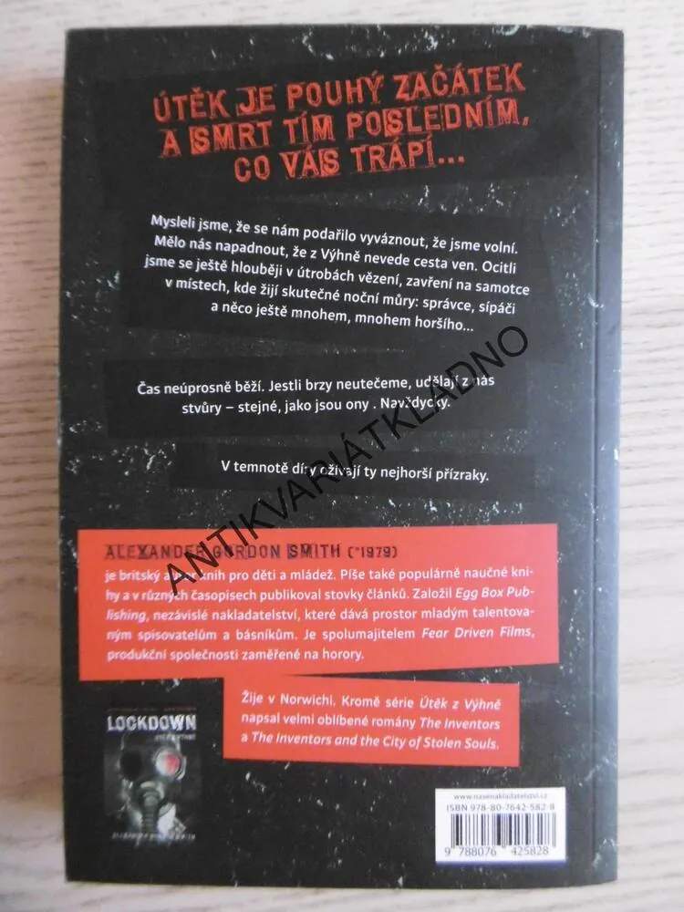 SAMOTKA, ÚTĚK Z VÝHNĚ, ALEXANDER GORDON SMITH, **an