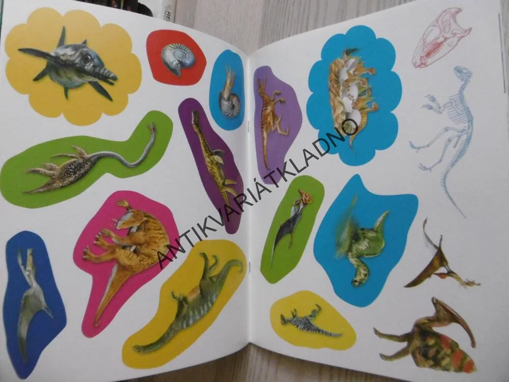 DINOSAUŘI SE SAMOLEPKAMI, VČETNĚ SAMOLEPEK, **an