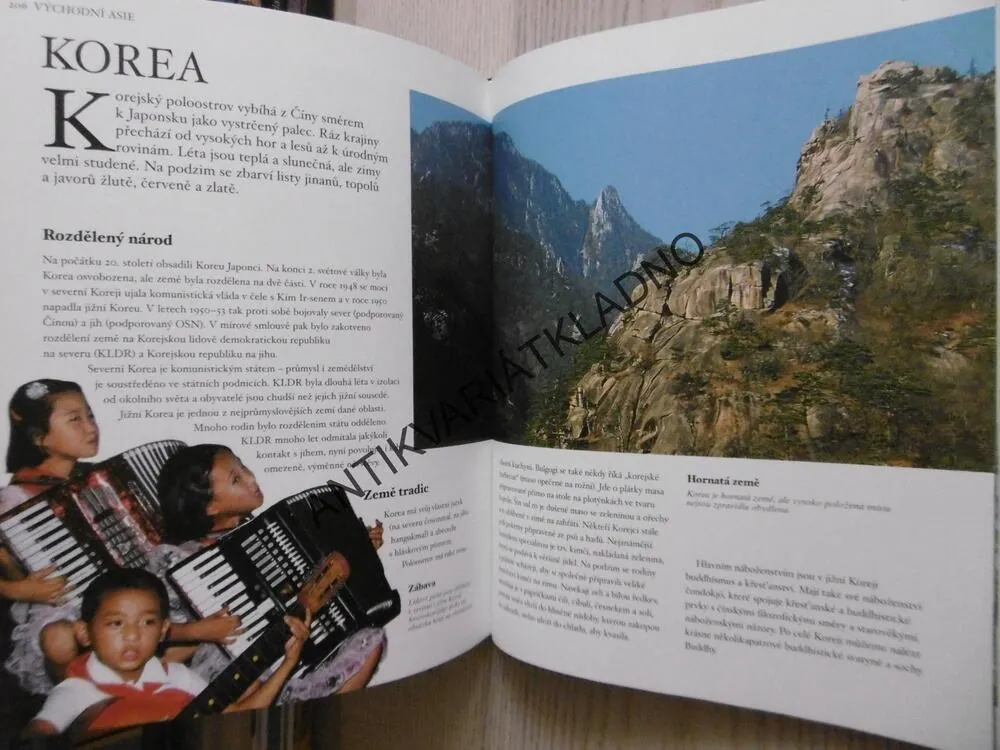 ZEMĚ A ŽIVOT, ANTHONY MASON, **an