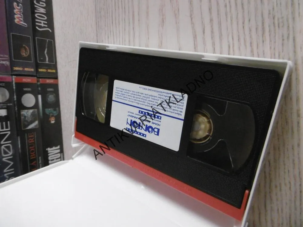JAKUB LHÁŘ, ROBIN WILLIAMS, VHS