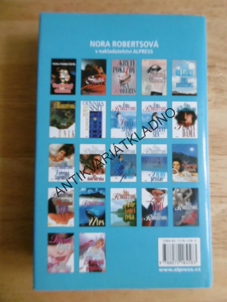 PŮLNOČNÍ ZÁTOKA, NORA ROBERTSOVÁ, **an