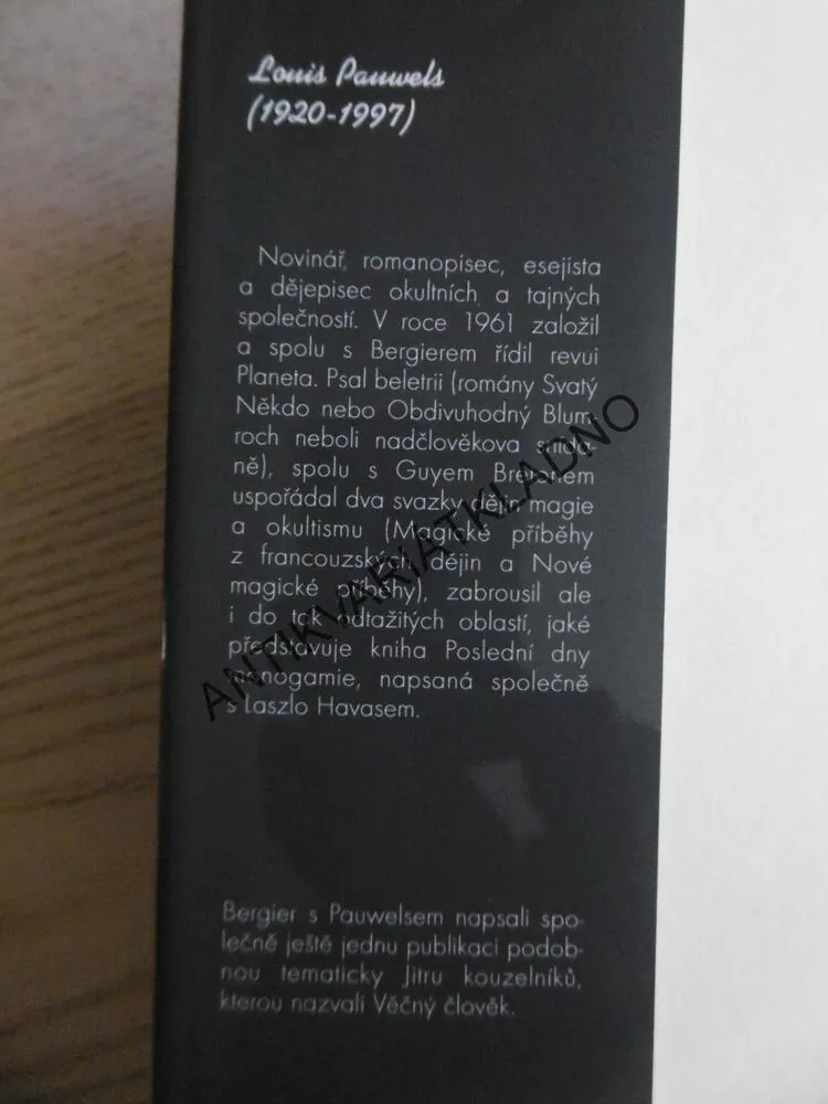 JITRO KOUZELNÍKŮ, LOUIS PAUWELS, JAQUES BERGIER, **an