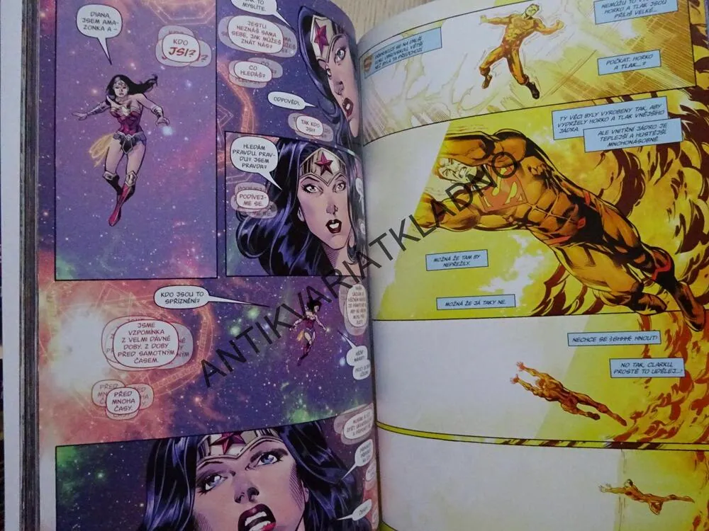 LIGA SPRAVEDLNOSTI, VYHLAZOVACÍ STROJE, KOMIKS DC COMICS,**an