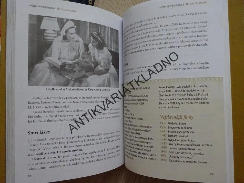 HVĚZDY PRVNÍ REPUBLIKY, **an