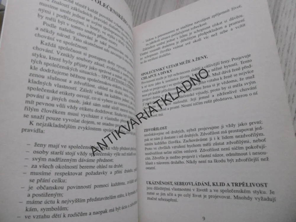 JAK SE CHOVAT VE SPOLEČNOSTI, IVO SEDLÁČEK, **an