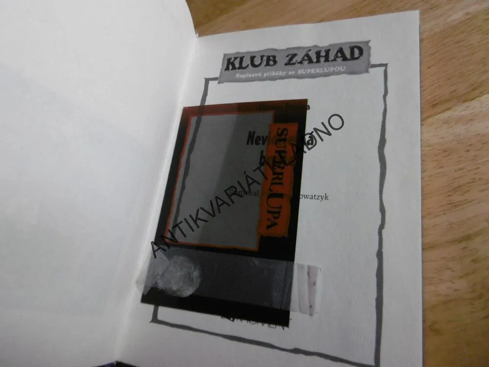 KLUB ZÁHAD, NEVIDITELNÁ BESTIE, LUPA, THOMAS BREZINA, **an