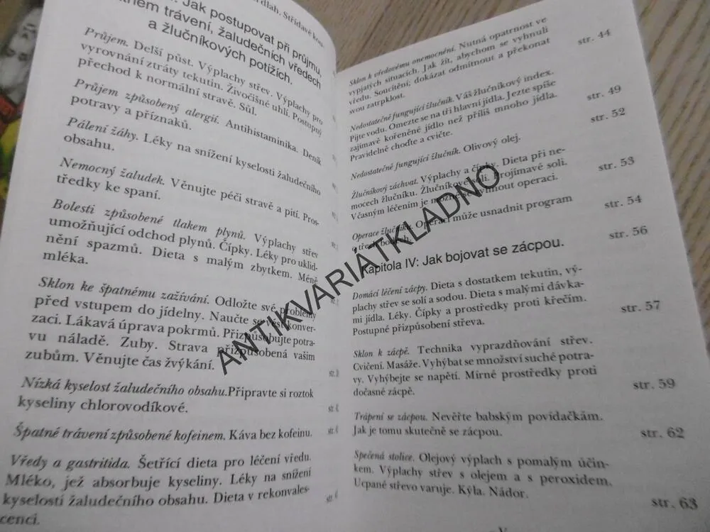 LÉČÍME DOMA MALÉ I VĚTŠÍ NEDUHY, JOHN E. EICHENLAUB, **an