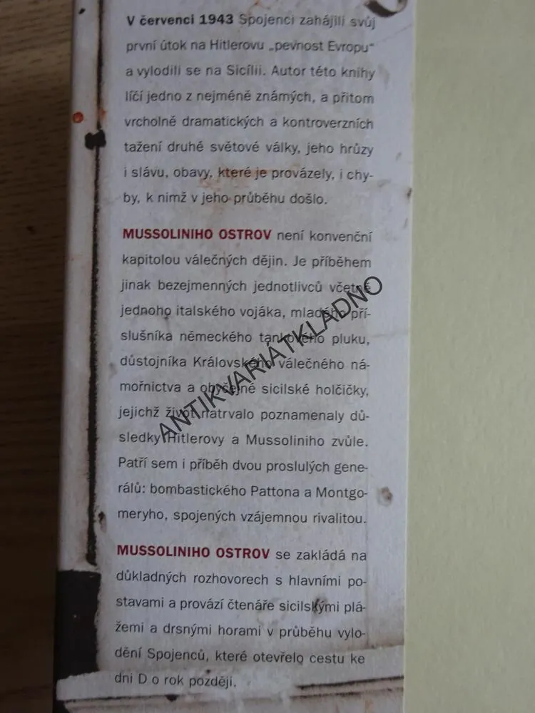 MUSSOLINIHO OSTROV, JOHN FOLLAIN, **an