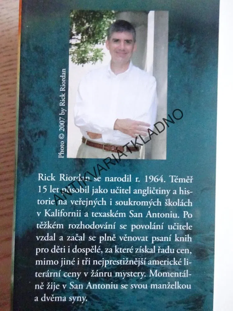 PERCY JACKSON, BOHOVÉ OLYMPU, NEPTUNŮV SYN, RICK RIORDAN, **an