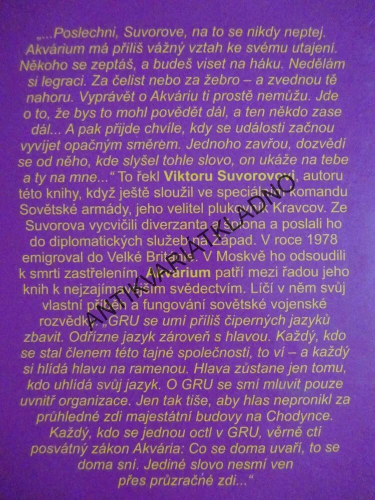 AKVÁRIUM, VIKTOR SUVOROV, **an