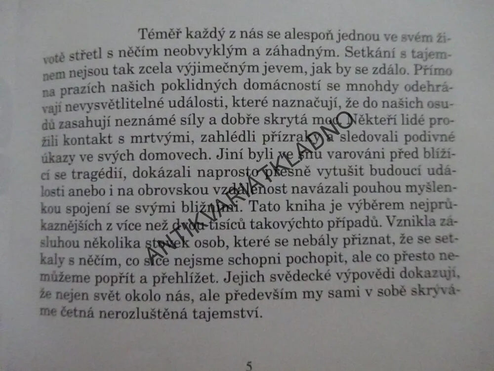 SETKÁNÍ S TAJEMNEM, ARNOŠT VAŠÍČEK, **an