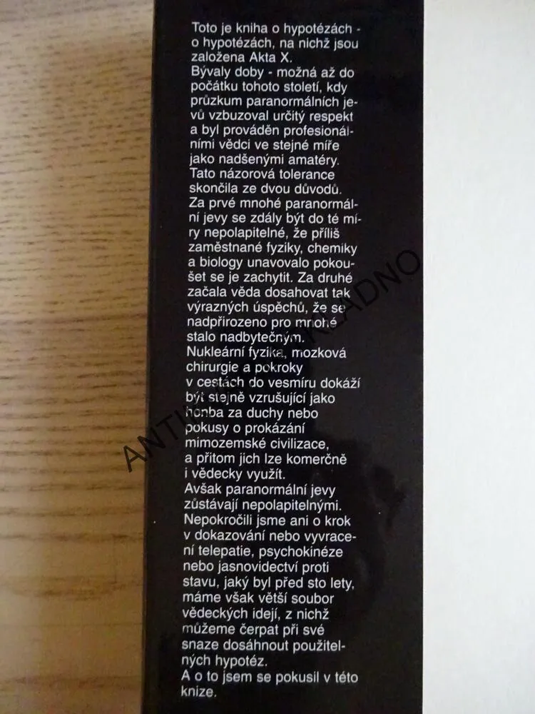 VĚDA V AKTECH X, MICHAEL WHITE, **an