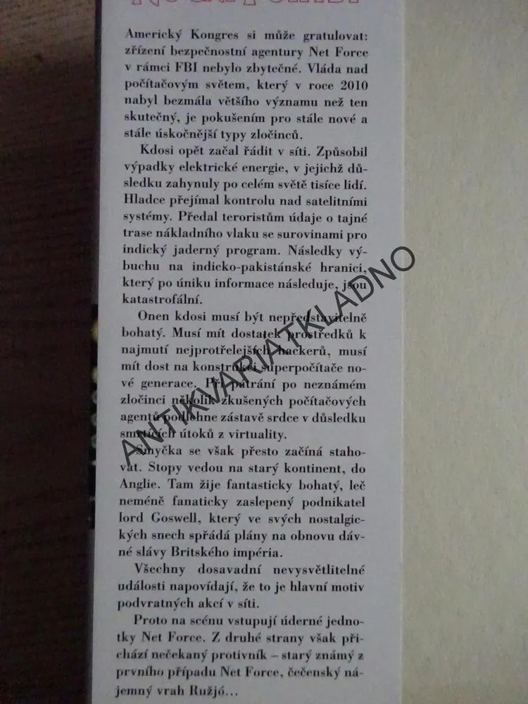NOČNÍ POHYBY, TOM CLANCY, **an