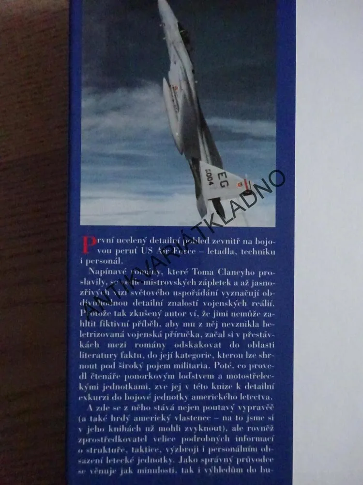 BOJOVÁ PERUŤ, TOM CLANCY, **an