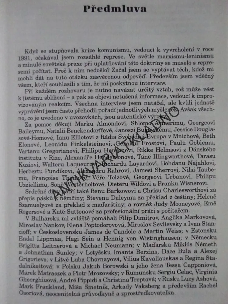 PÁD KOMUNISMU, DAVID PRYCE-JONES