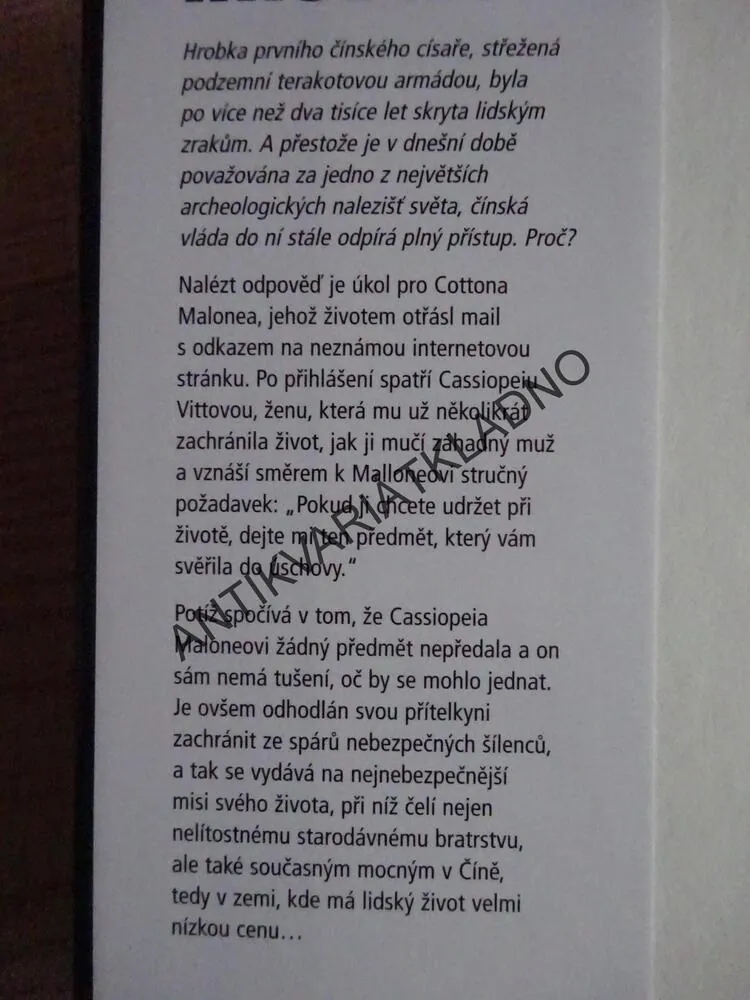 CÍSAŘOVA HROBKA, STEVE BERRY, **an