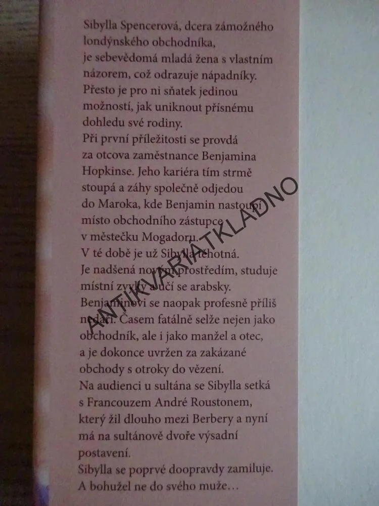 LVICE Z MAROKA, JULIA DROSTEN, **an