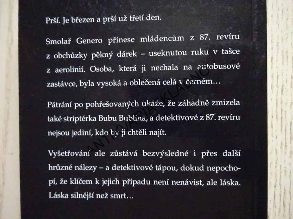 DEJ MLÁDENCŮM RUKU JAKO LOPATU, ED MCBAIN, **an