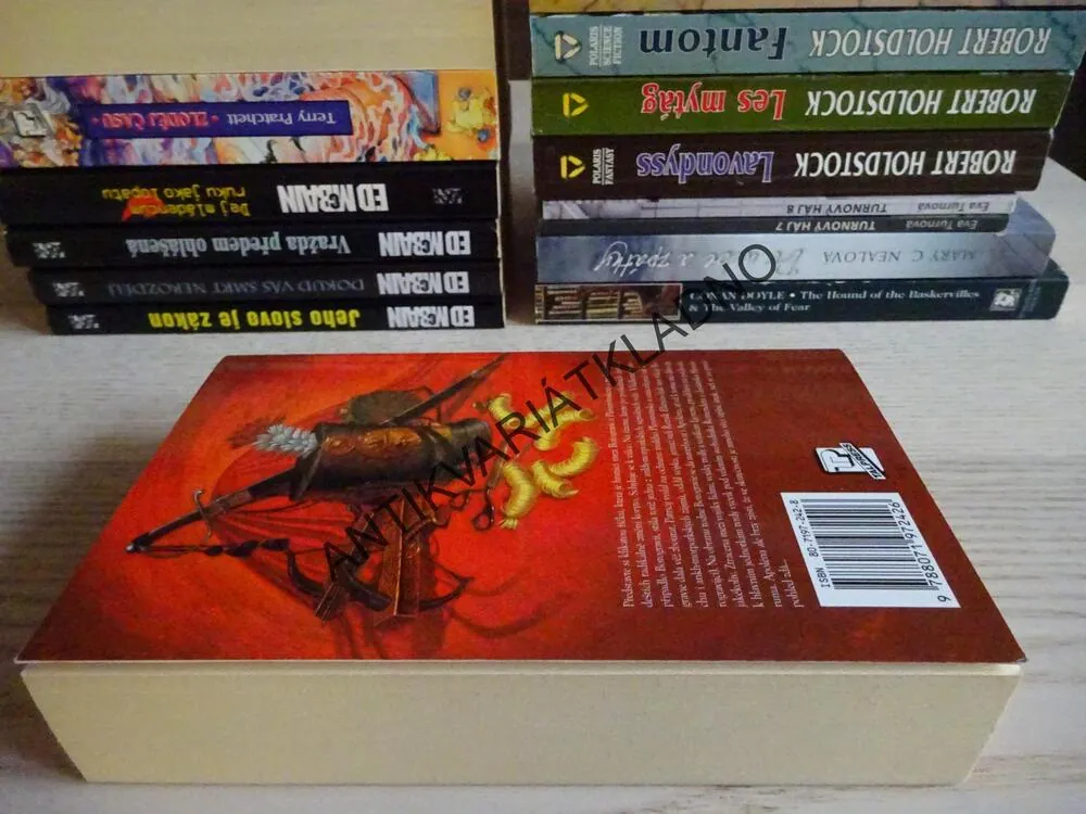 PODIVNÝ REGIMENT, ÚŽASNÁ ZEMĚPLOCHA, TERRY PRATCHETT, **an