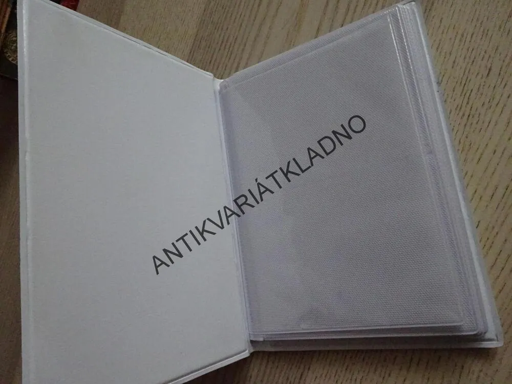 MOJE PRVNÍ ALBUM NA FOTOGRAFIE 10X15 CM, NA 72 FOTOGRAFIÍ + 13X18 4 FOTO