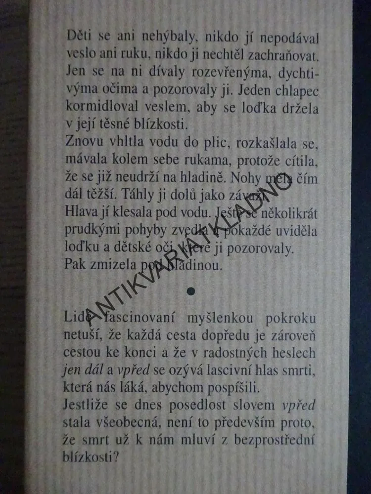 KNIHA SMÍCHU A ZAPOMNĚNÍ, MILAN KUNDERA, 2017, **an