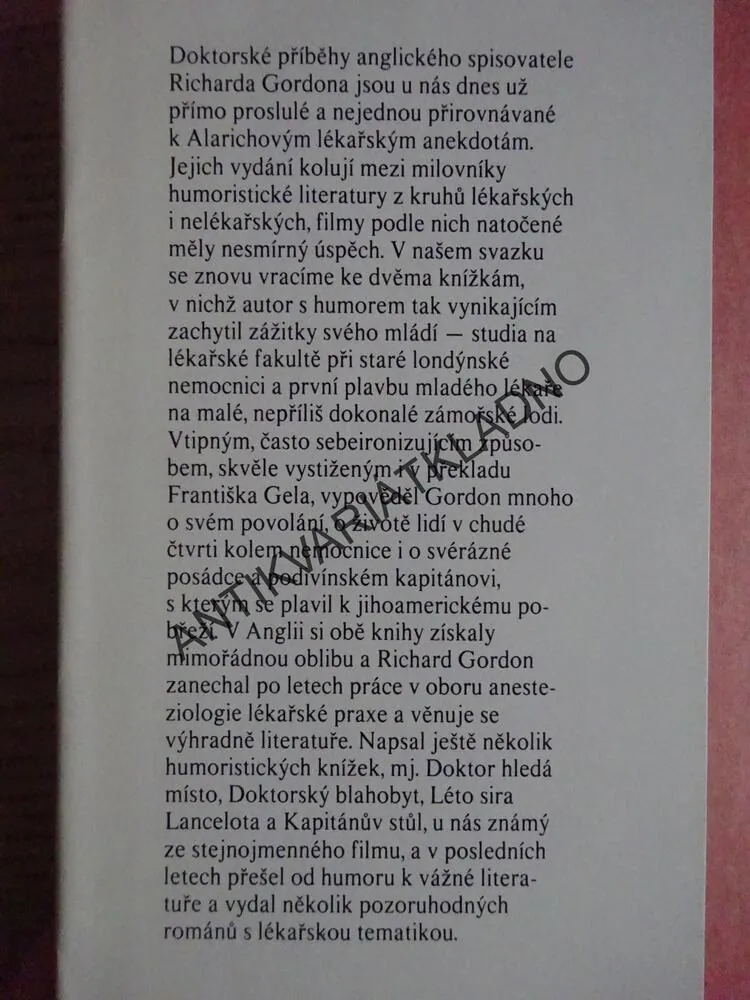 DOKTOR V DOMĚ A NA MOŘI, RICHARD GORDON, **an