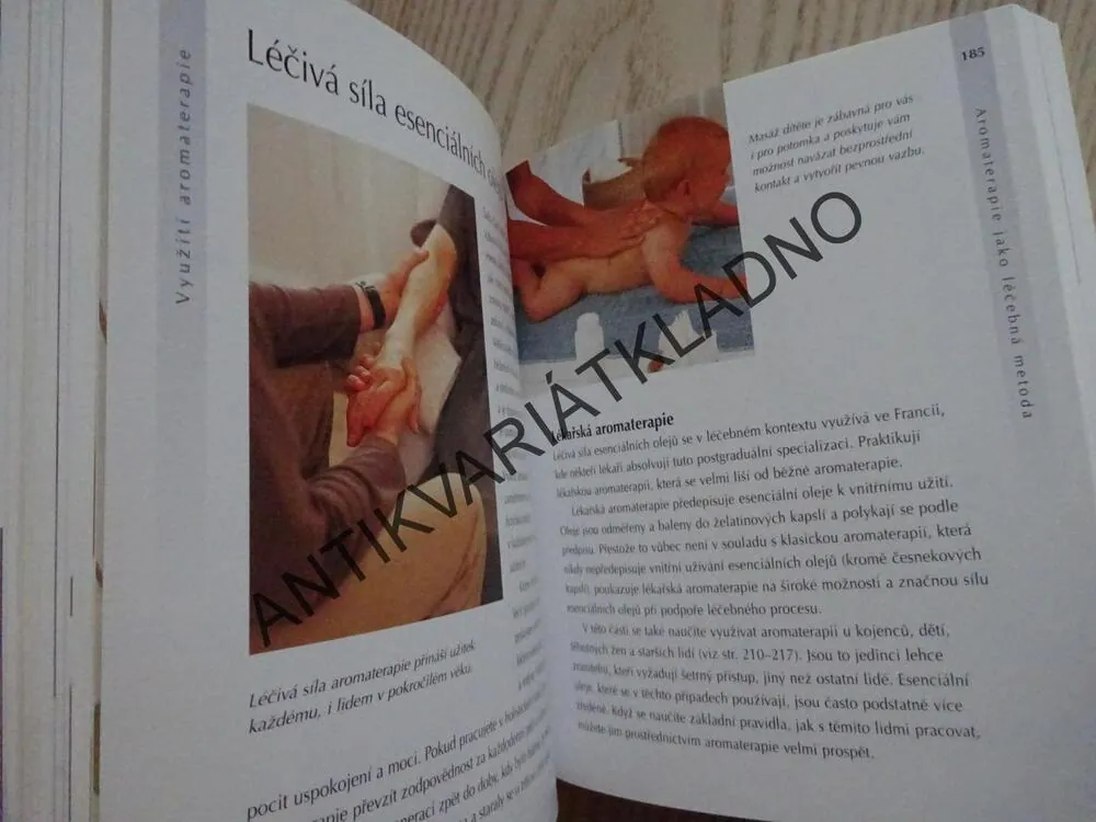 AROMATERAPIE OD A DO Z, GILL FARRER-HALLSOVÁ, **an