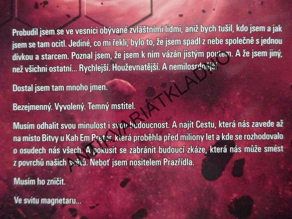 SVIT NA MAGNETARU, ALEŠ PITZMOS, **an