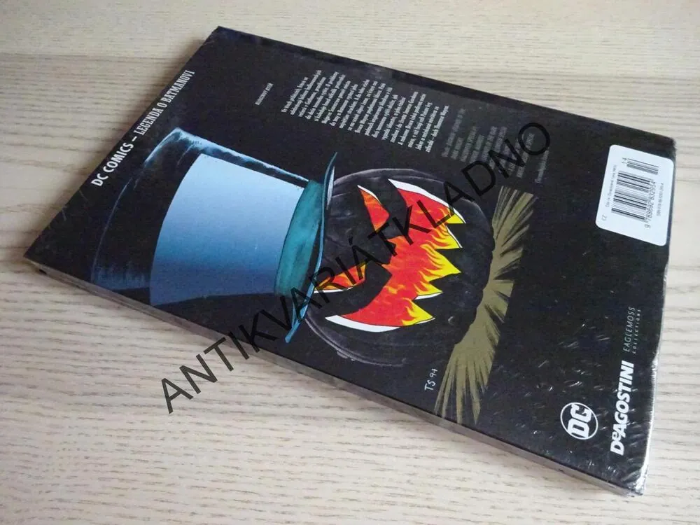 LEGENDA O BATMANOVI, BLOUZNIVÝ RYTÍŘ, KOMIKS DC COMICS, **an