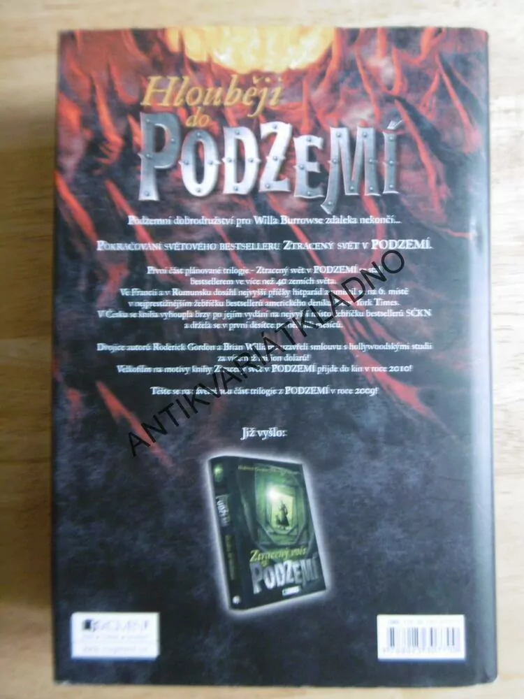 HLOUBĚJI DO PODZEMÍ, RODERICK GORDON, BRIAN WILLIAMS, **an