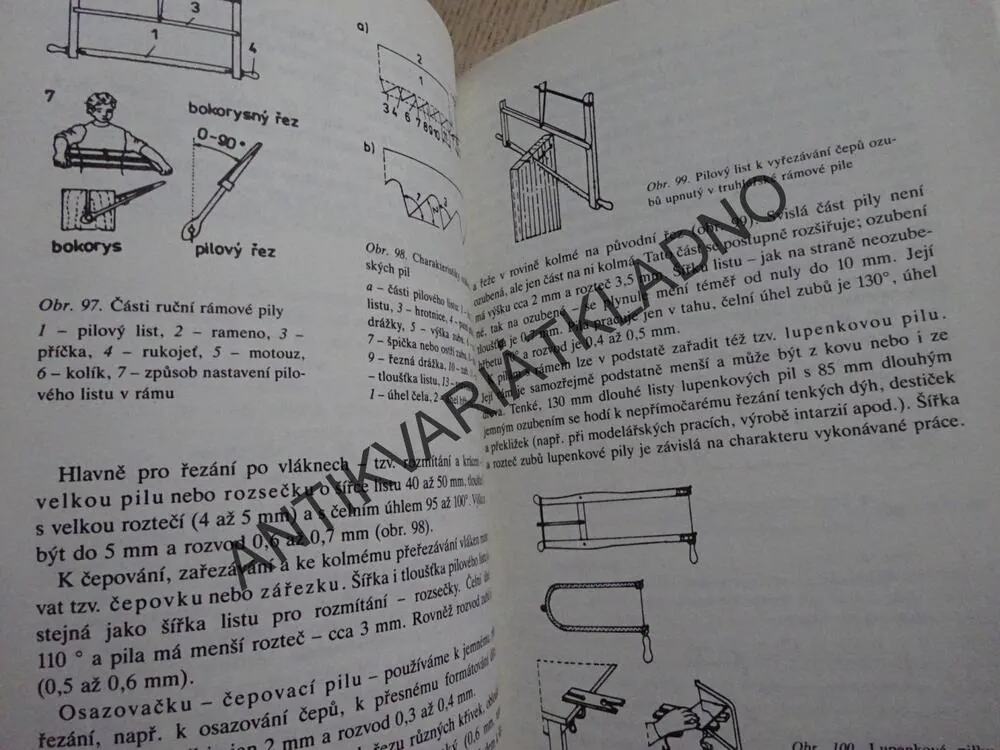 PRACUJEME SE DŘEVEM JEN S DOBRÝMI NÁSTROJI, TIBOR SZÁSZ, **an