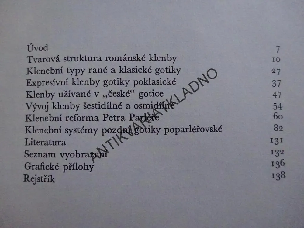 ČESKÉ STŘEDOVĚKÉ KLENBY, VÁCLAV MENCL, **an