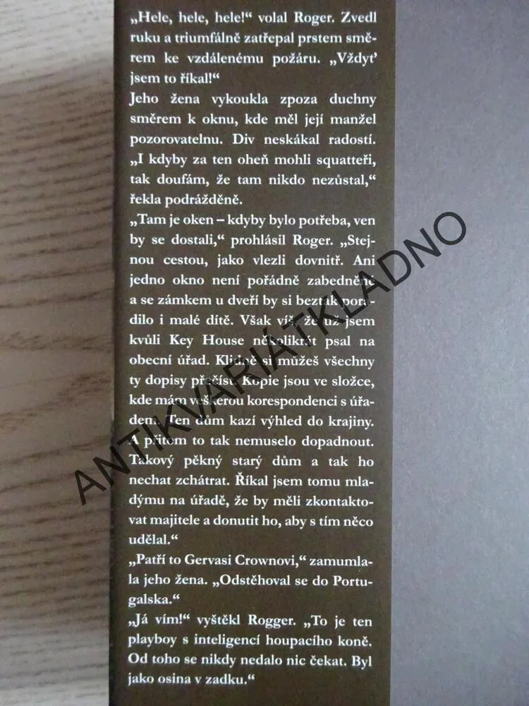 SMRT V SUTINÁCH, ANN GRANGER, **an
