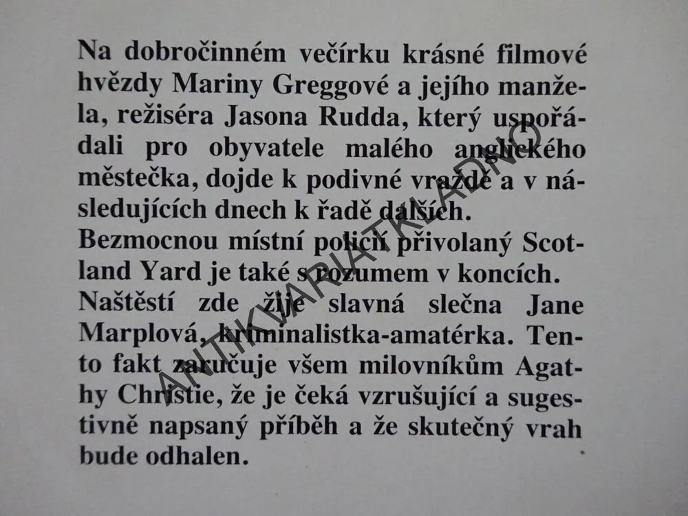 PRASKLÉ ZRCADLO, AGATHA CHRISTIE, **an