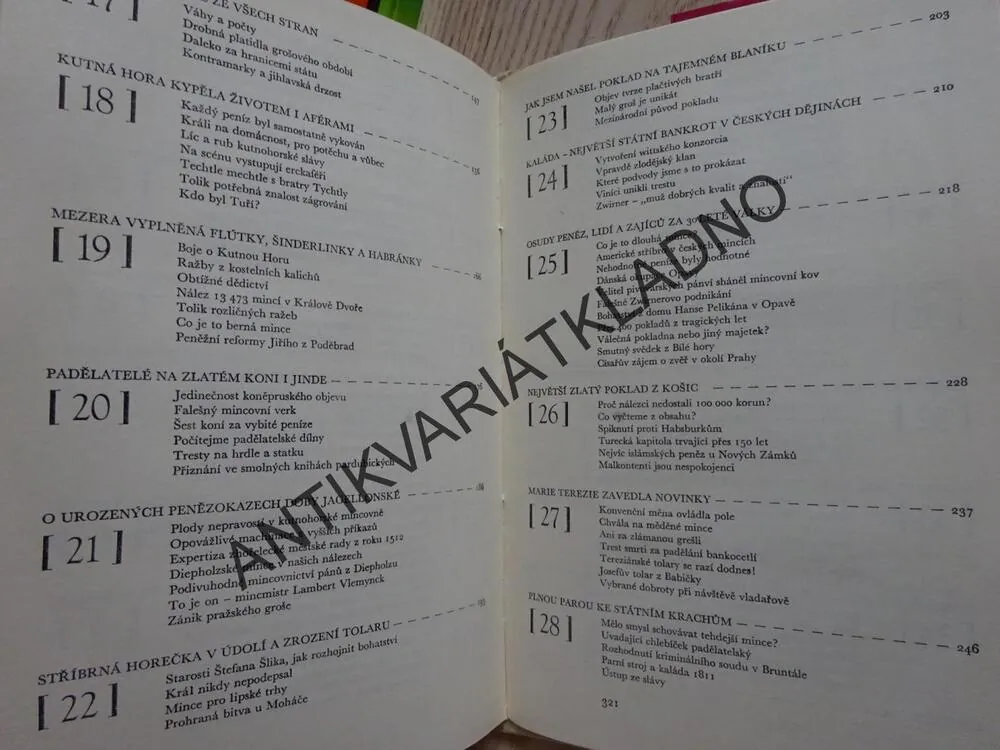 PENÍZE POKLADY PADĚLKY, BOHUSLAV HLINKA, PAVEL RADOMĚŘSKÝ, 1975, **an