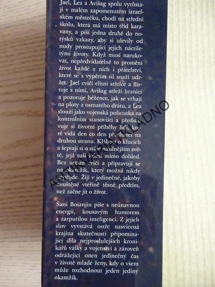 VĚČNÝ NÁROD SE STRACHY NETŘESE, ŠANI BOIANJIU, **an
