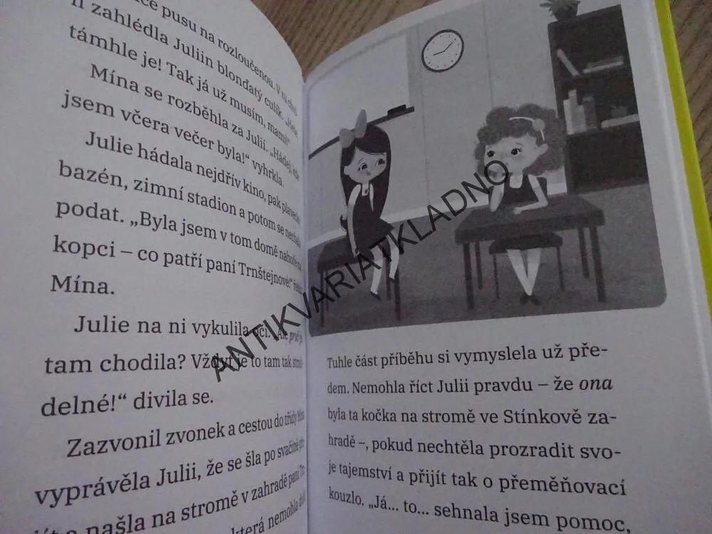 MÍNA A KOČKY, STÍNKOVI JE SMUTNO, ELLY MOONHEARTOVÁ, **an