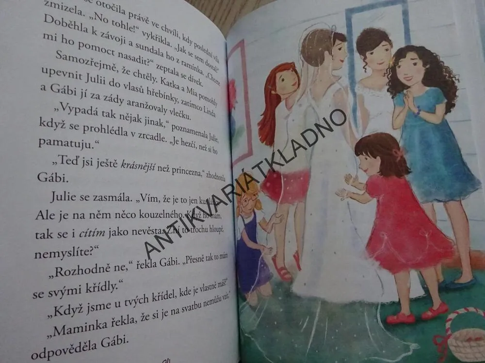 VÍLY NEVÍLY, SVATEBNÍ ZÁVOJ, WALT DISNEY, KIKI THORPEOVÁ, **an