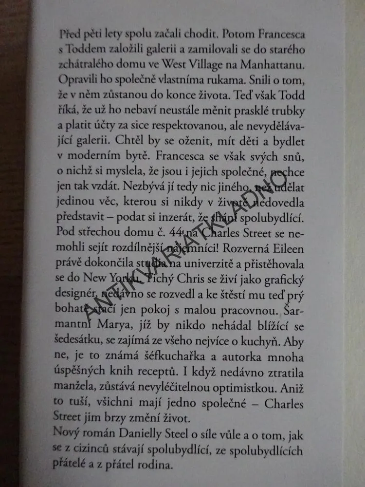DŮM NA CHARLES STREET, DANIELLE STEELOVÁ, **an