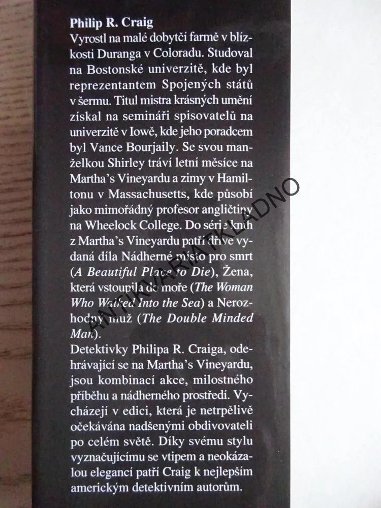 PŘÍPAD Z MARTHA'S VINEYARDU, PHILIP R. CRAIG, **an