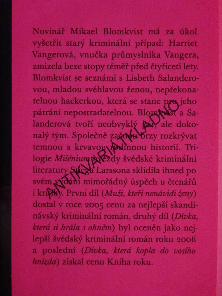 MUŽI, KTEŘÍ NENÁVIDÍ ŽENY, STIEG LARSSON, **an