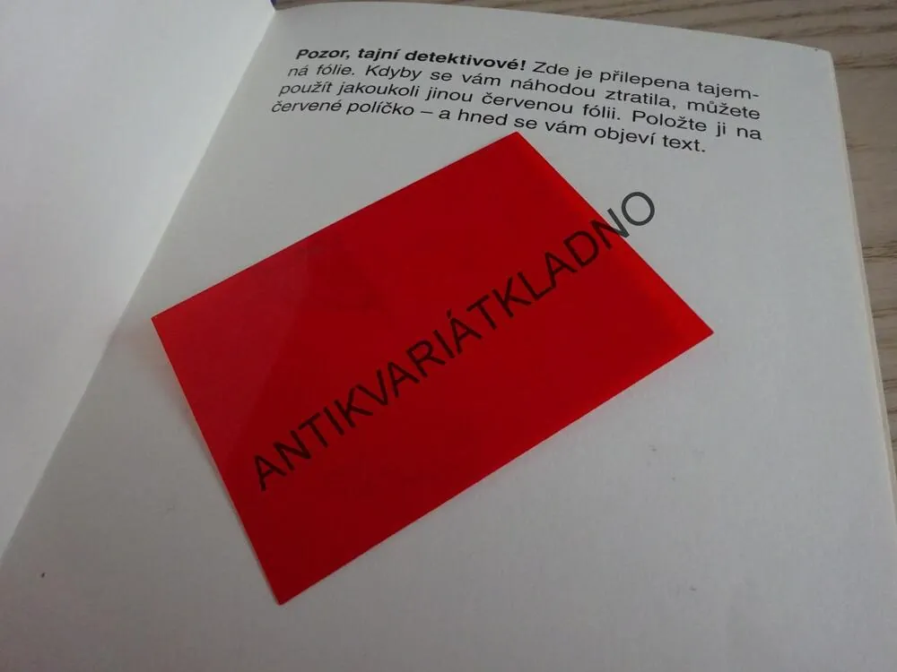 DETEKTIV KLUBKO, ZÁHADA FIALOVÉHO FLAŠINETU, SCHEFF, **an