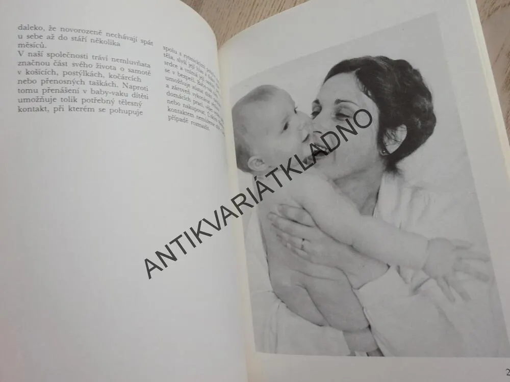 MASÁŽE KOJENCŮ, AMELIA D. AUCKETTOVÁ, **an