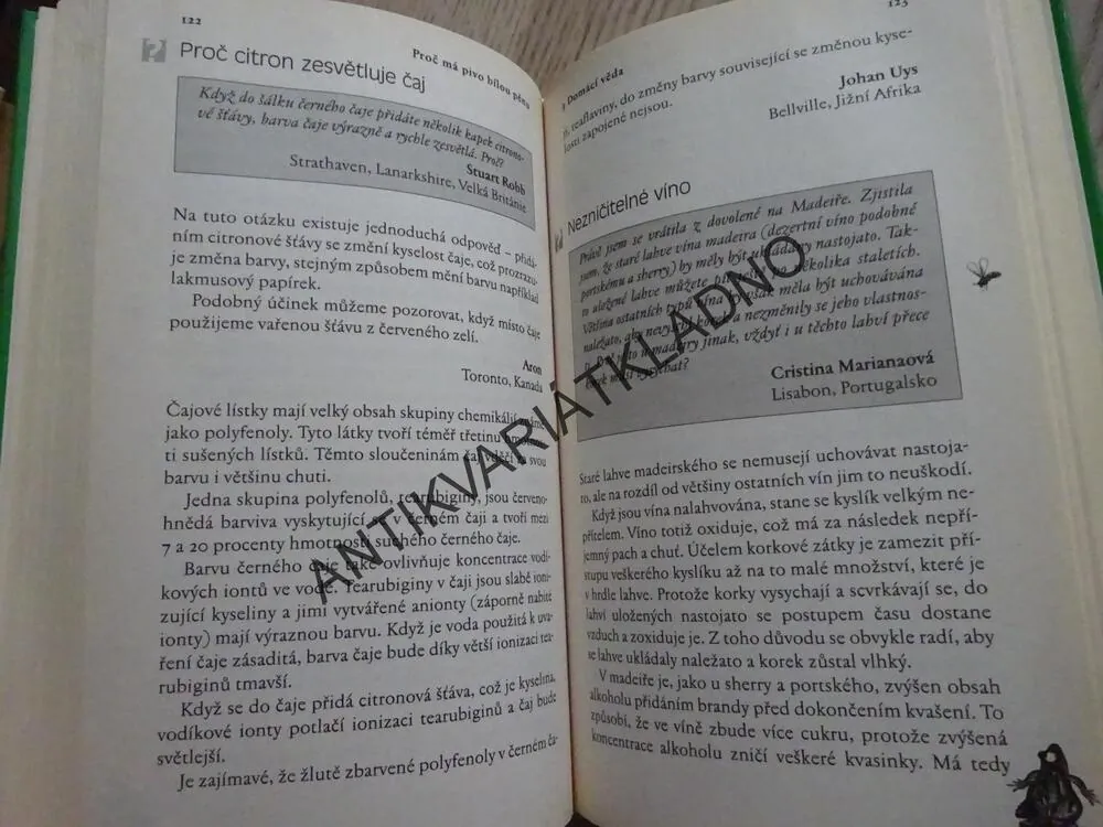 PROČ MÁ PIVO BÍLOU PĚNU, MICK O'HARE, **an