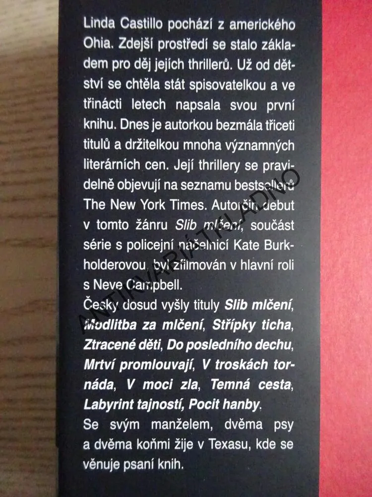 ZPŘETRHANÁ POUTA, LINDA CASTILLO, **an