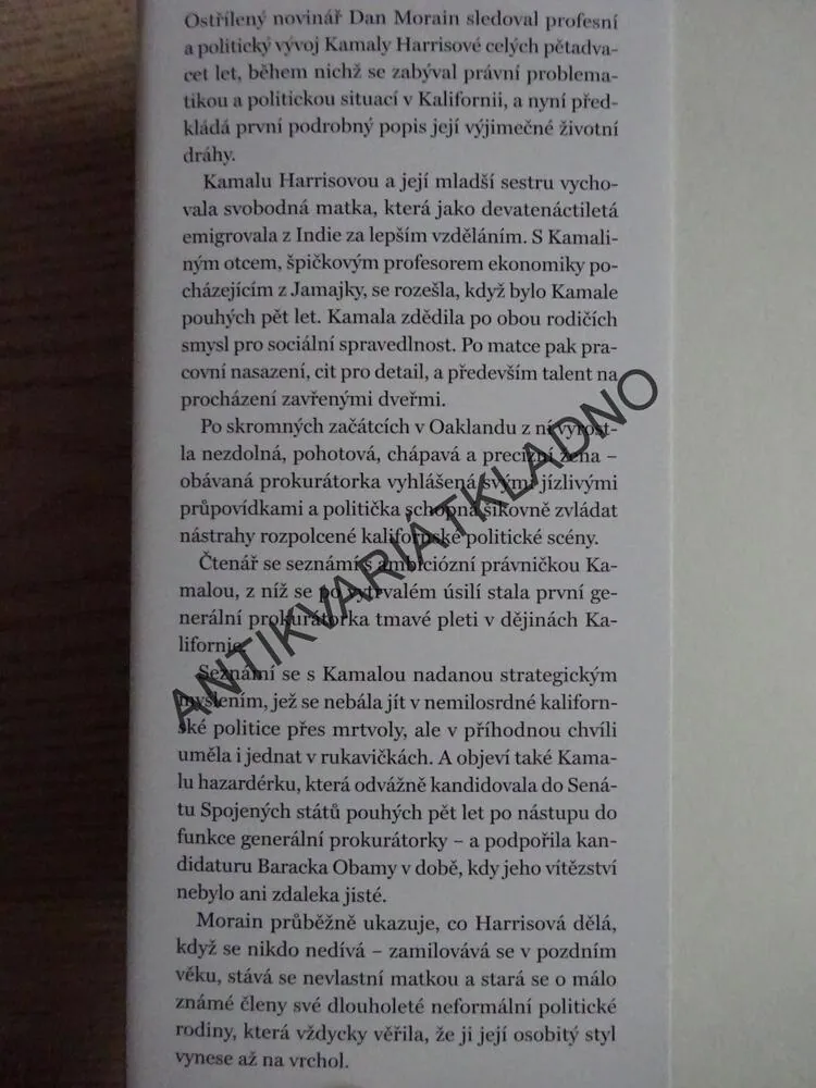 KAMALA HARRISOVÁ, VLASTNÍ CESTOU, DAN MORAIN, **an