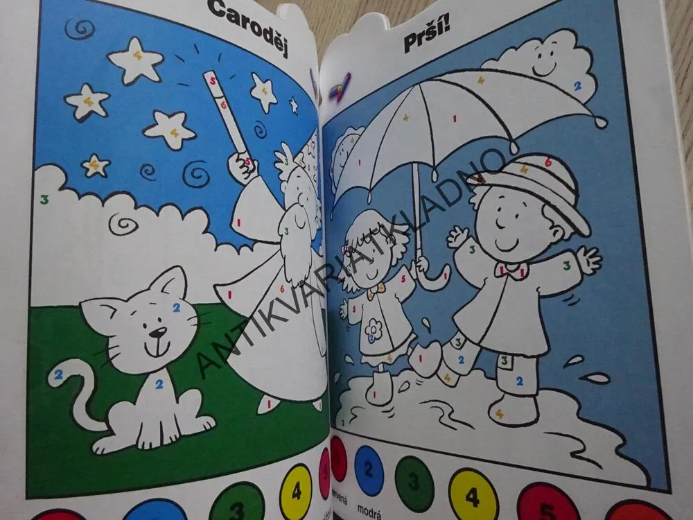 PILNÁ VČELKA, BARVY, **an