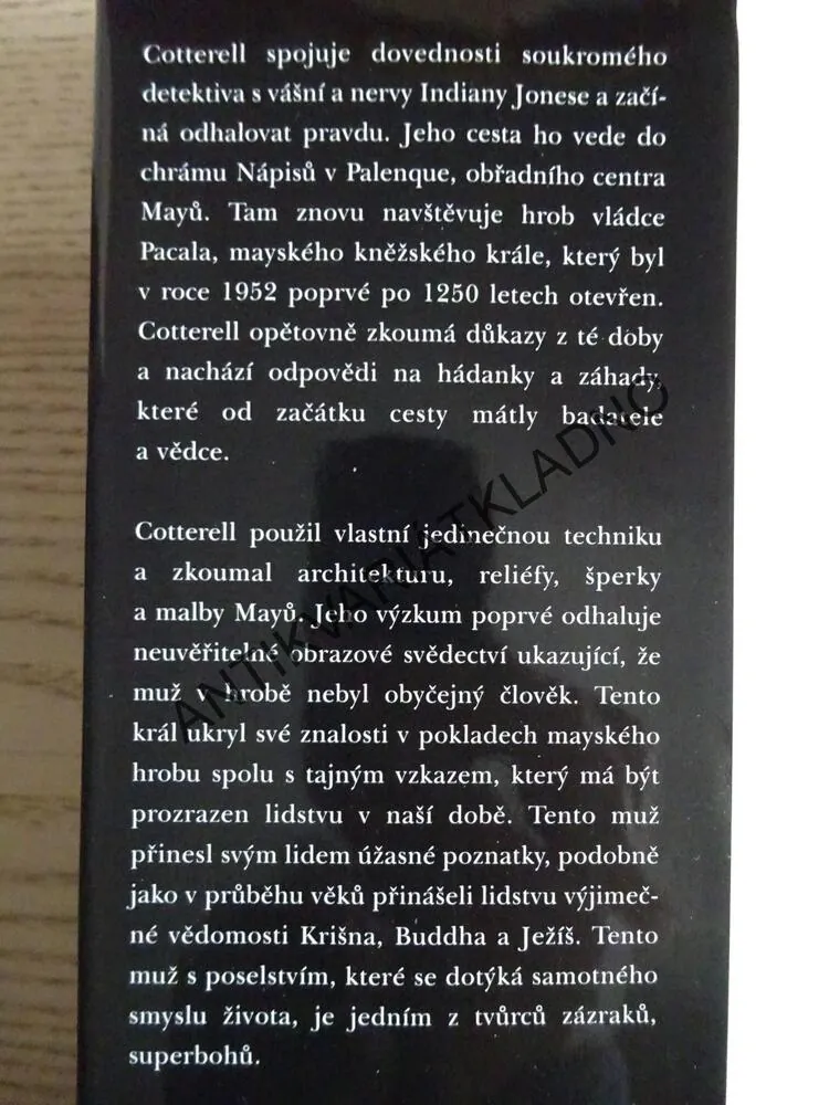 SUPERBOHOVÉ, PŘIŠLI S POSLÁNÍM ZACHRÁNIT LIDSTVO, MAURICE COTTERELL, **an